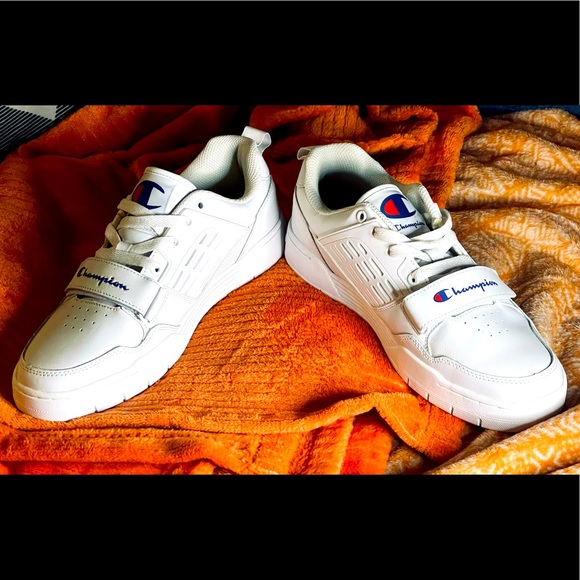 CHAMPION SNEAKERS BRAND NEW - Picture 8 of 9